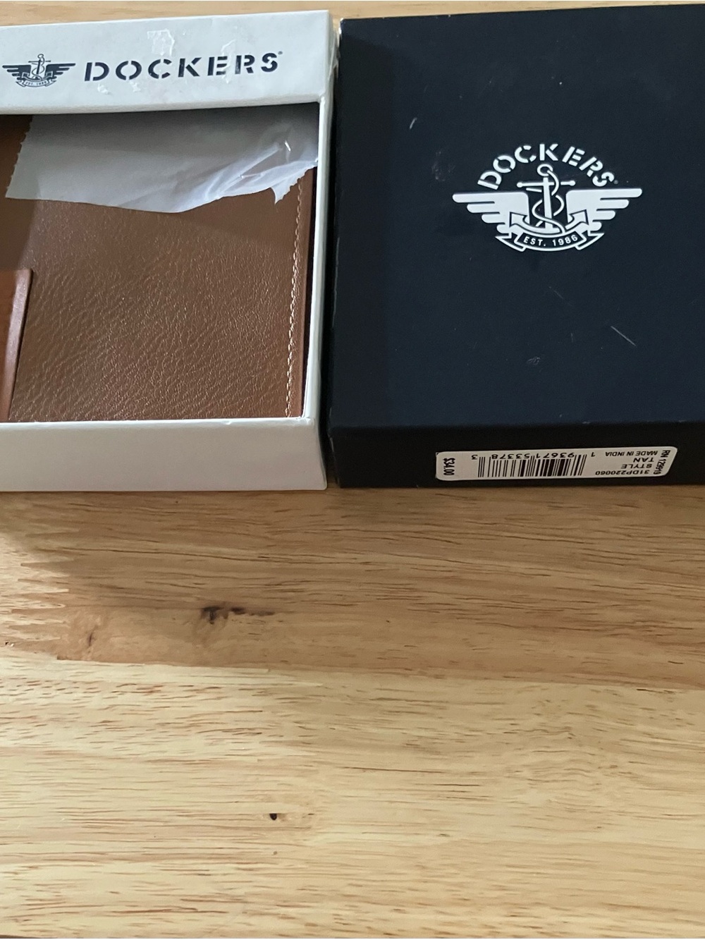 Dockers Tan Leather Card & Billfold Wallet
